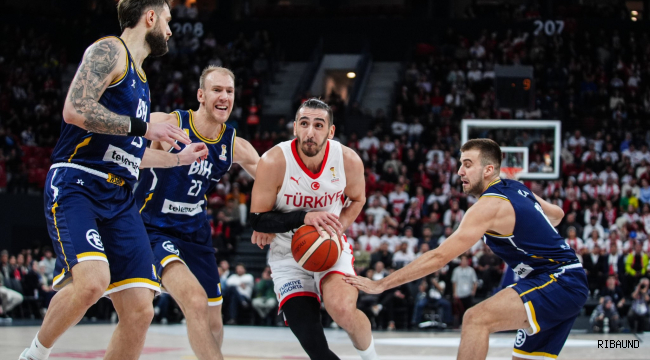 12 Dev Adam, Dünya Kupası yoluna galibiyetle başladı 