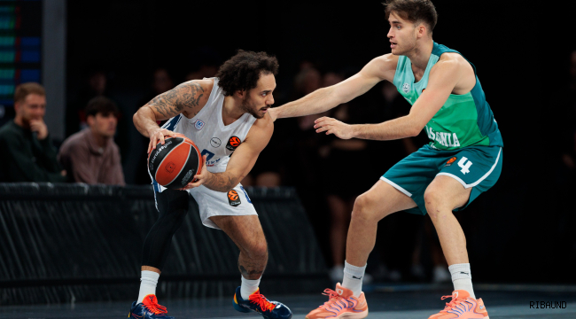 Anadolu Efes, İspanya deplasmanından boş döndü