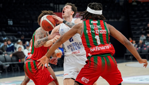 Anadolu Efes Evinde Karşıyaka’yı farklı geçti! 