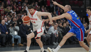 12 Dev Adam'dan Sırbistan'a geçit yok: 4'te 4 ile üst tur cepte 