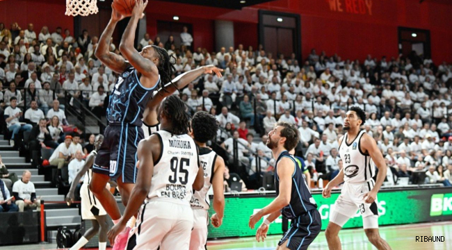 Türk Telekom final kapısını araladı! 