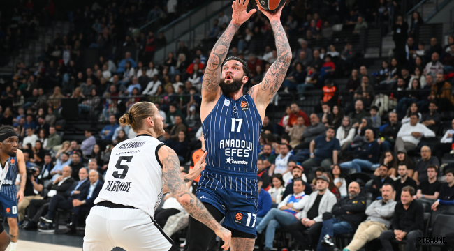 Anadolu Efes, Partizan'ı uzatmada geçti: Shane Larkin 145 gün sonra döndü