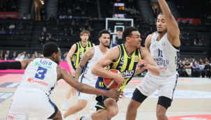 Fener, Efes'i deplasmanda devirdi