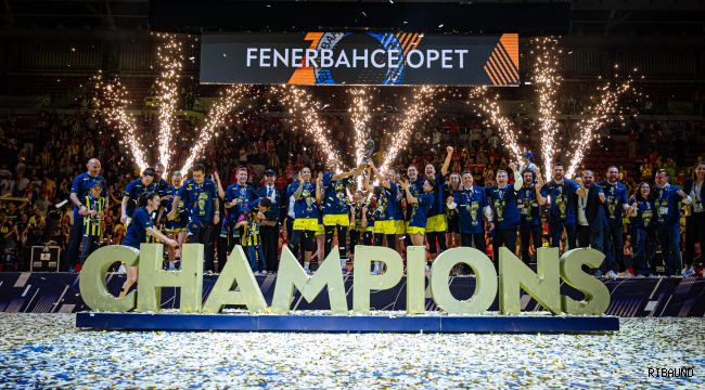 Fenerbahçe Opet, EuroLeague Women Finalinde Galatasaray'ı geçerek 3. kez Şampiyon