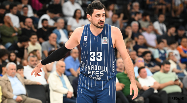 Anadolu Efes seride geri döndü! 