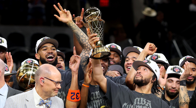 Knicks 53 yıllık hasreti bitirdi! NBA şampiyonluğu New York'a gitti! 