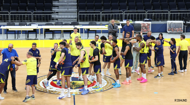 Şampiyon Fenerbahçe Tarfin yeni sezonu açtı! İlk antrenman gerçekleştirildi