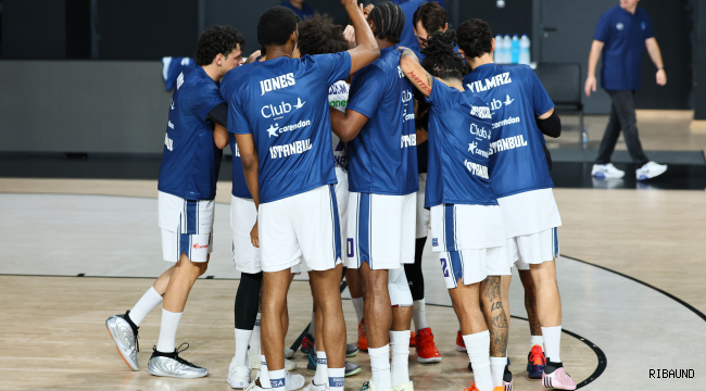 Anadolu Efes yeni sezona Barcelona deplasmanında başlıyor