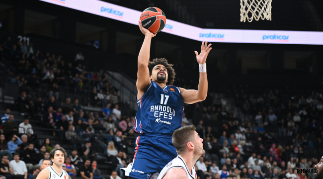 EuroLeague'de Türk derbisinin kazananı Anadolu Efes! Beşiktaş'ı 89-80 mağlup etti