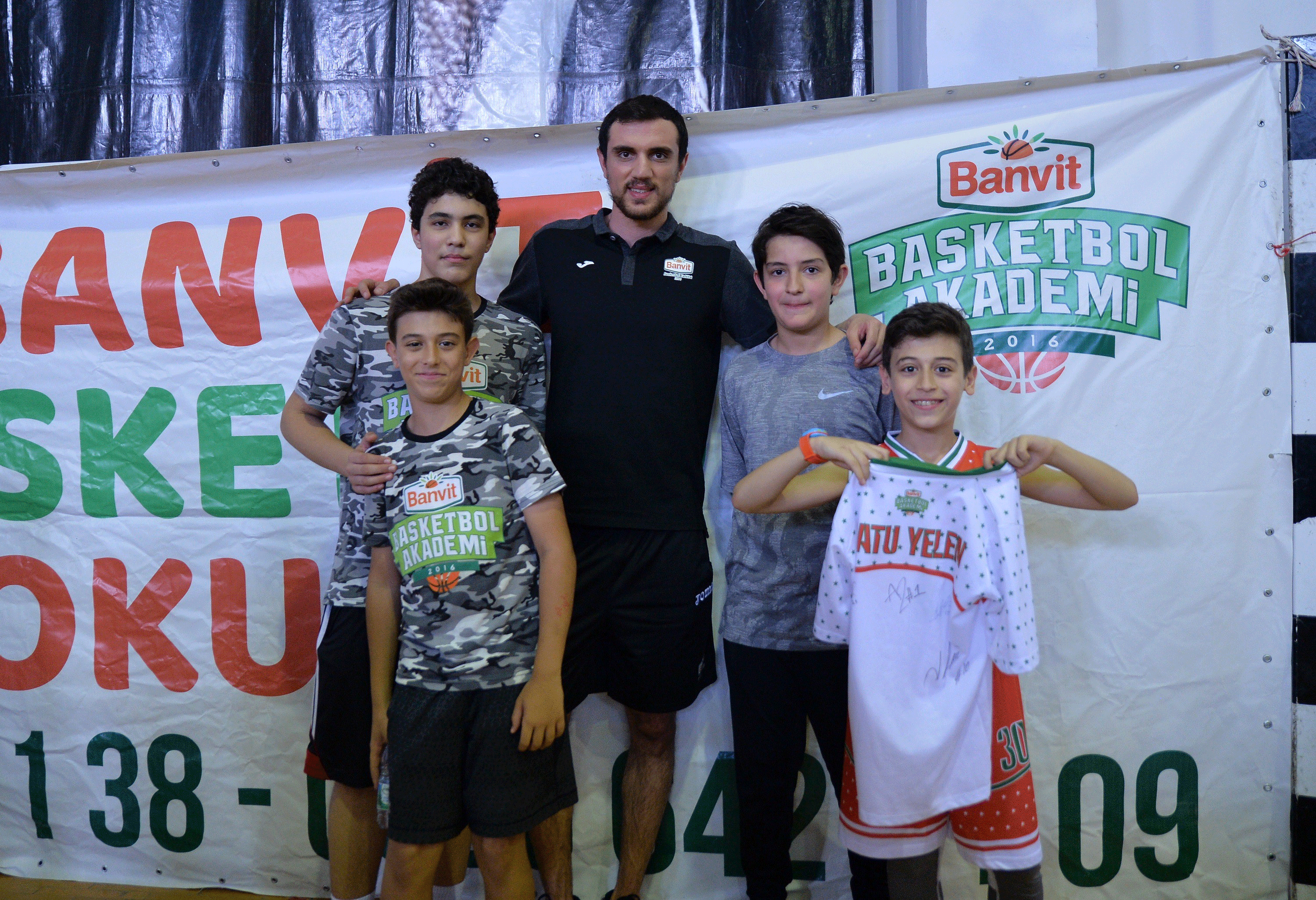 İzmir'de Banvit Rüzgarı Esti