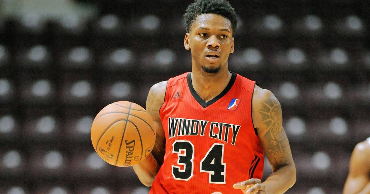 Golden State Warriors, Alfonzo McKinnie ile anlaştı