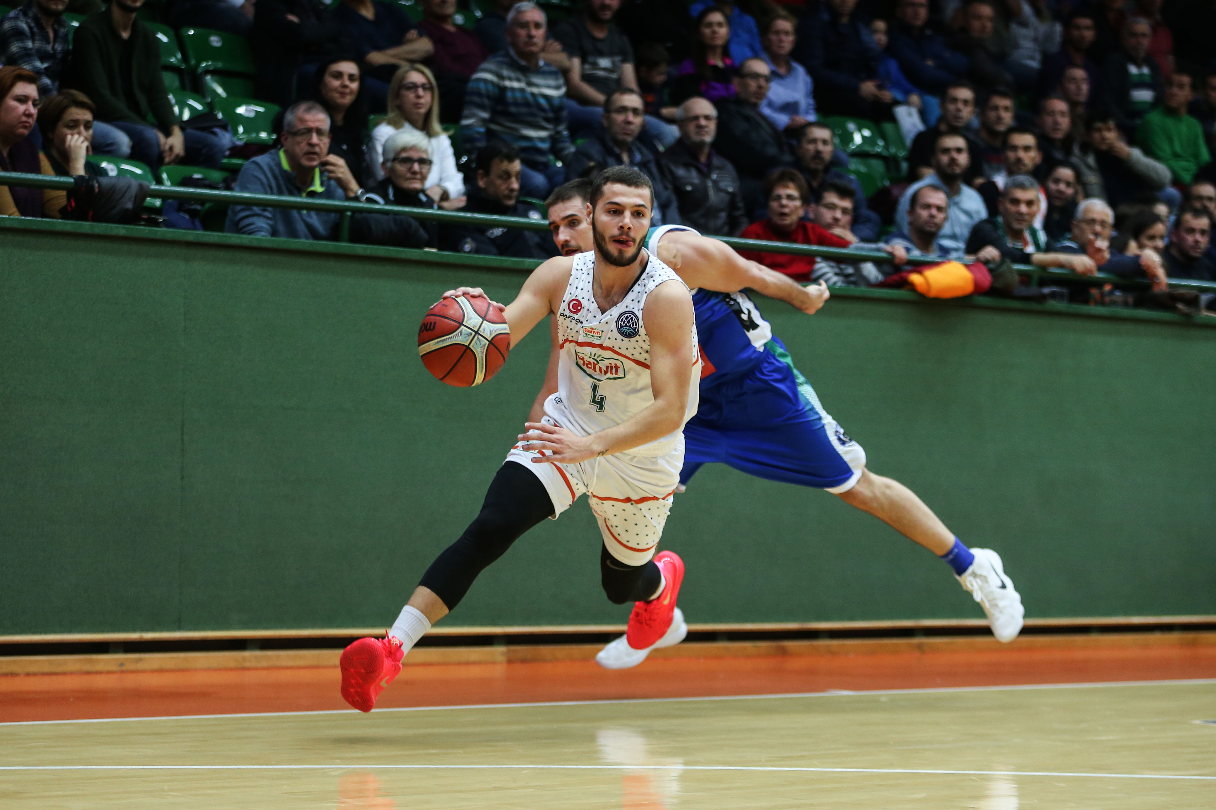 Banvit ikinci yarıdaki oyunuyla Anwil Wloclawek'i devirdi