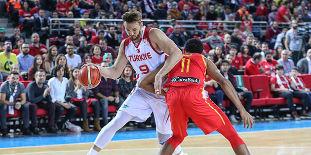 FIBA'dan Semih Erden ve Ankara'ya övgü