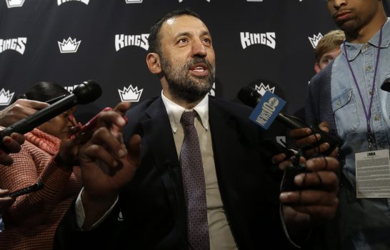 Vlade Divac maaş boşluğunu 2019'a saklayacak