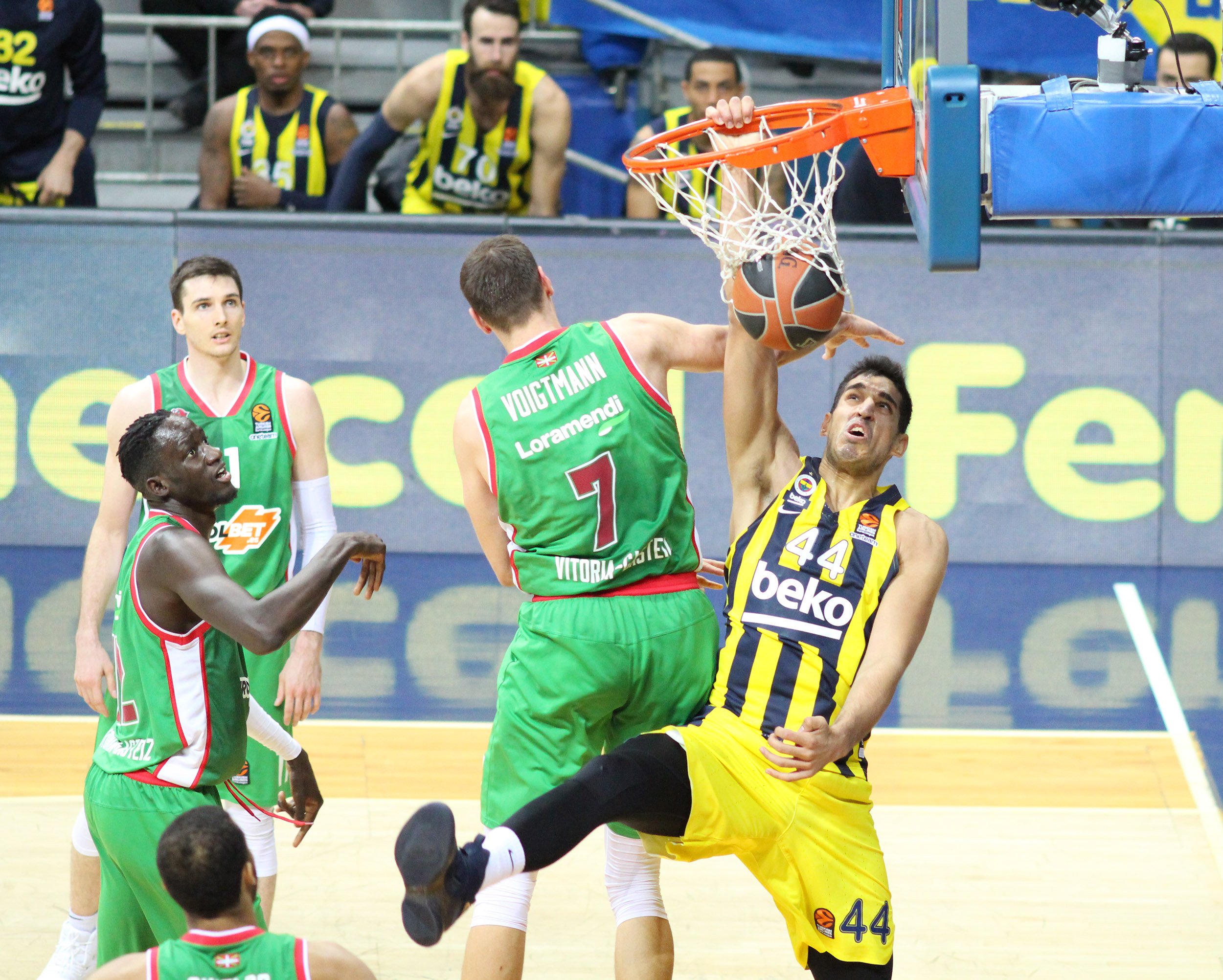 Fenerbahçe, Baskonia karşısında zorlanmadı