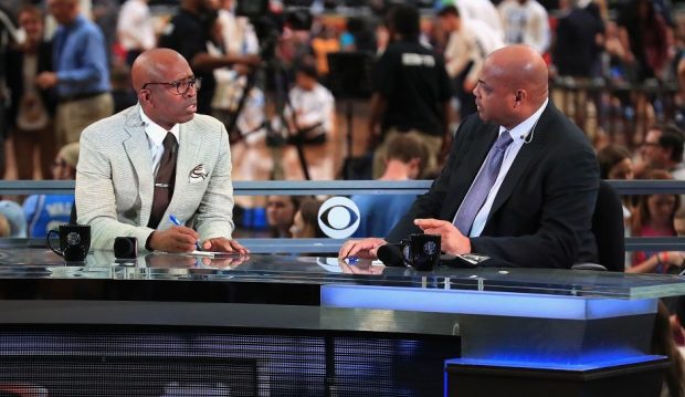 Charles Barkley: ''Adam Silver, Davis takasını engellemeli''