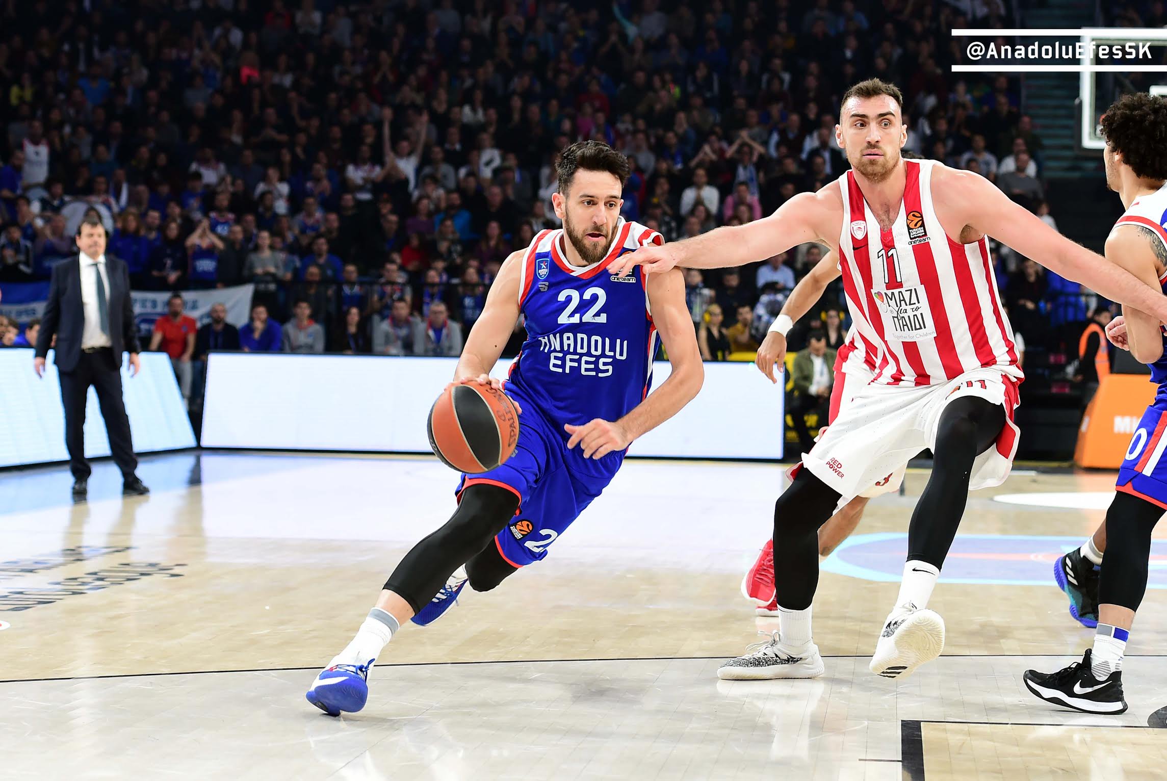 Anadolu Efes çoştu bir kere!