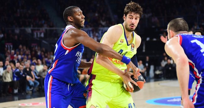 Anadolu Efes galibiyetle başladı