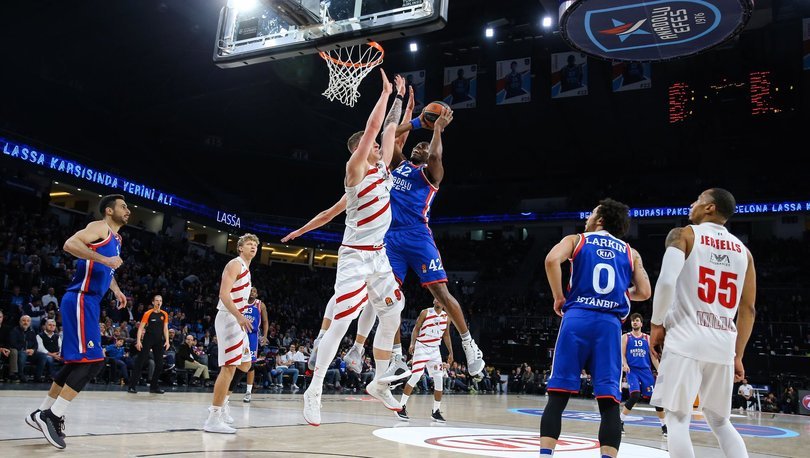 Anadolu Efes, Olimpia Milan'ın hayallerini yıktı