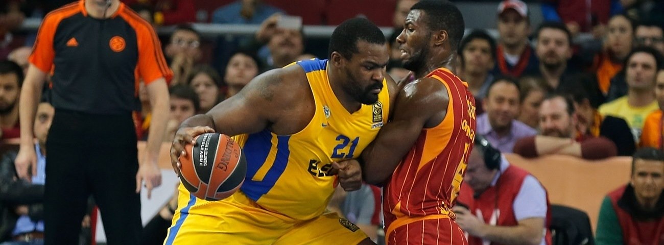 ''Baby Shaq'' lakaplı Sofoklis Schortsanitis, basketbola geri döndü