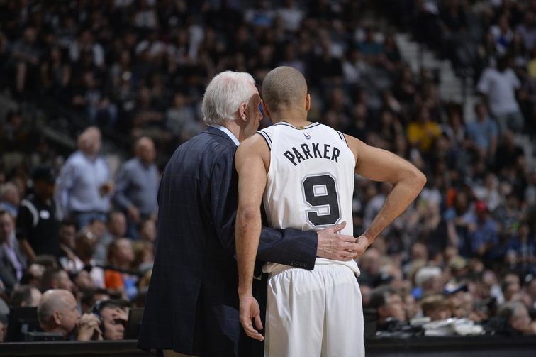 San Antonio Spurs'ten Tony Parker'a büyük onur