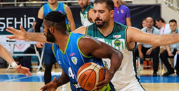 Akhisar Basket Federesayon Kupası'na iyi başladı