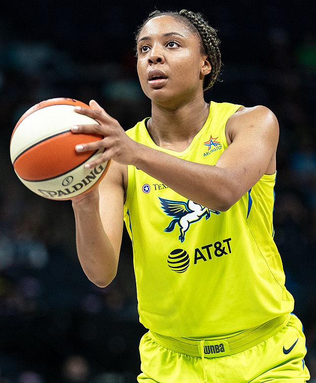 Kristine Anigwe İzmit Belediyespor'da!