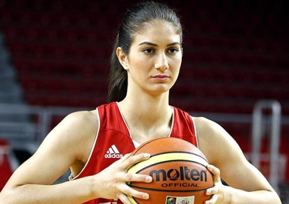 Burcu Çiğil, Büyükşehir Belediyesi Adana Basketbol'da!
