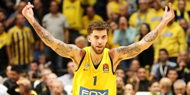 Wilbekin'in Maccabi ile uzattı