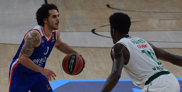 Anadolu Efes'ten hem galibiyet hem rekor